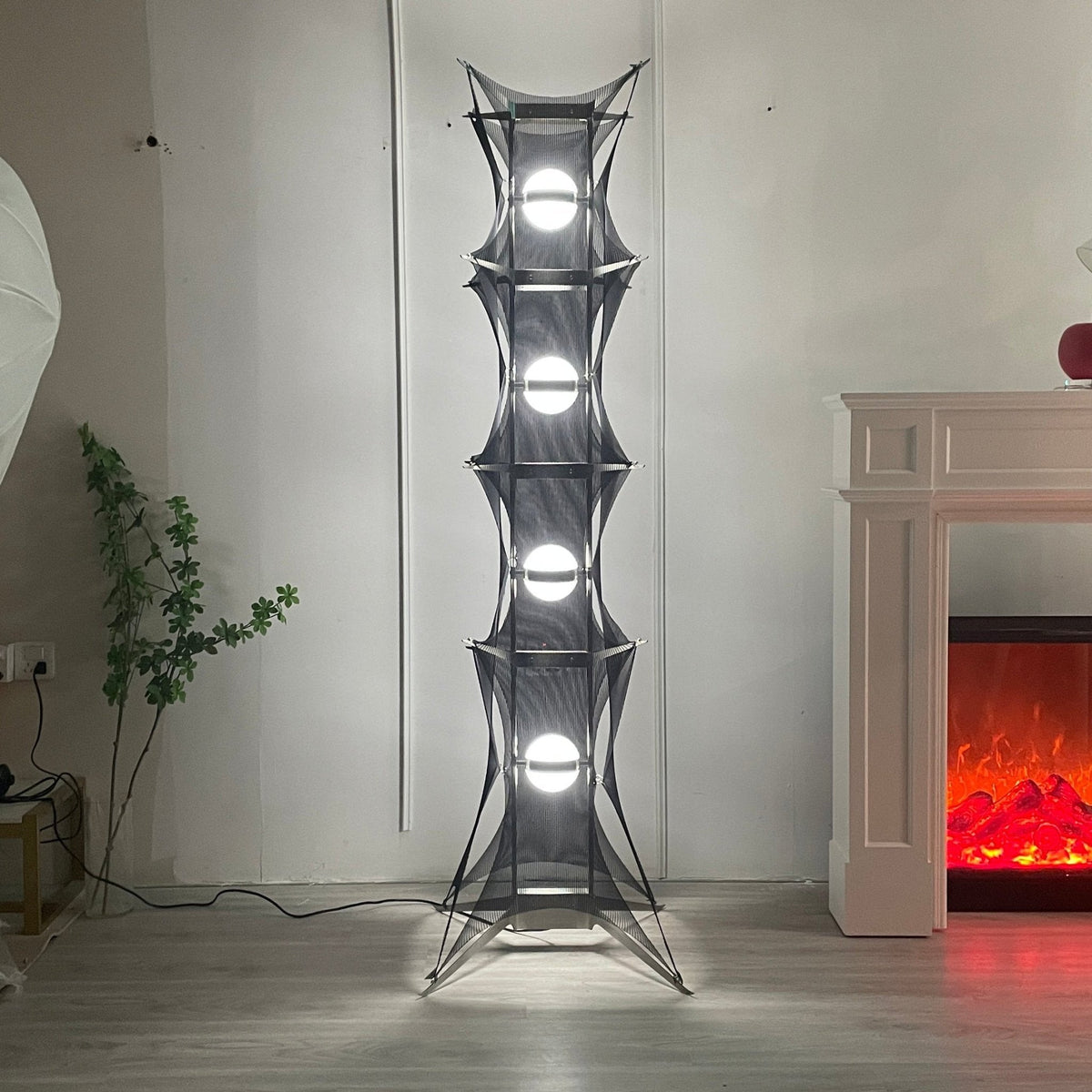 Miroia modern golvlampa