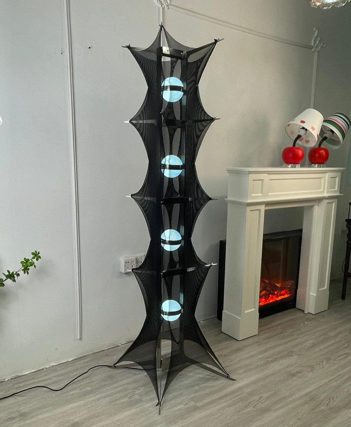 Miroia modern golvlampa