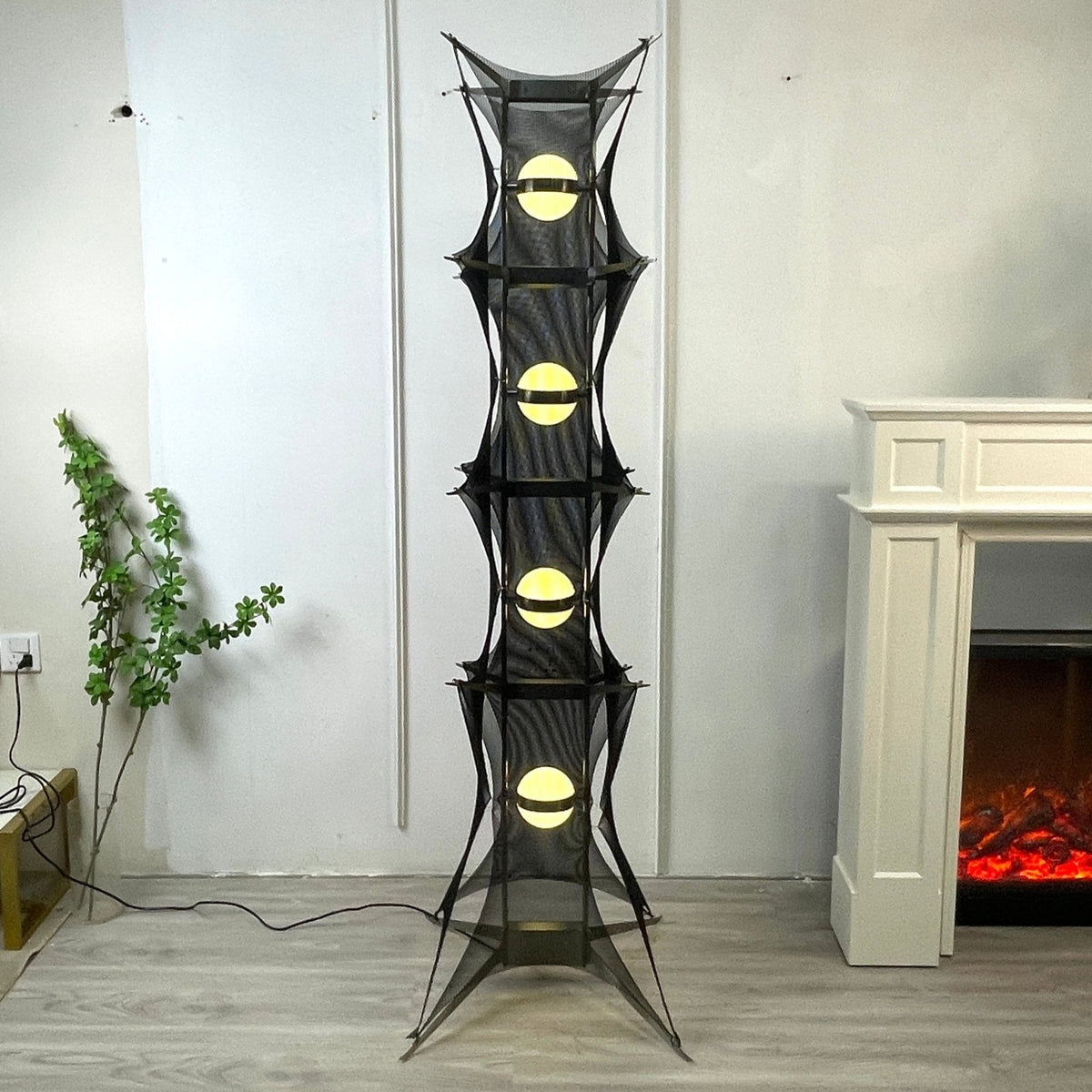 Miroia modern golvlampa