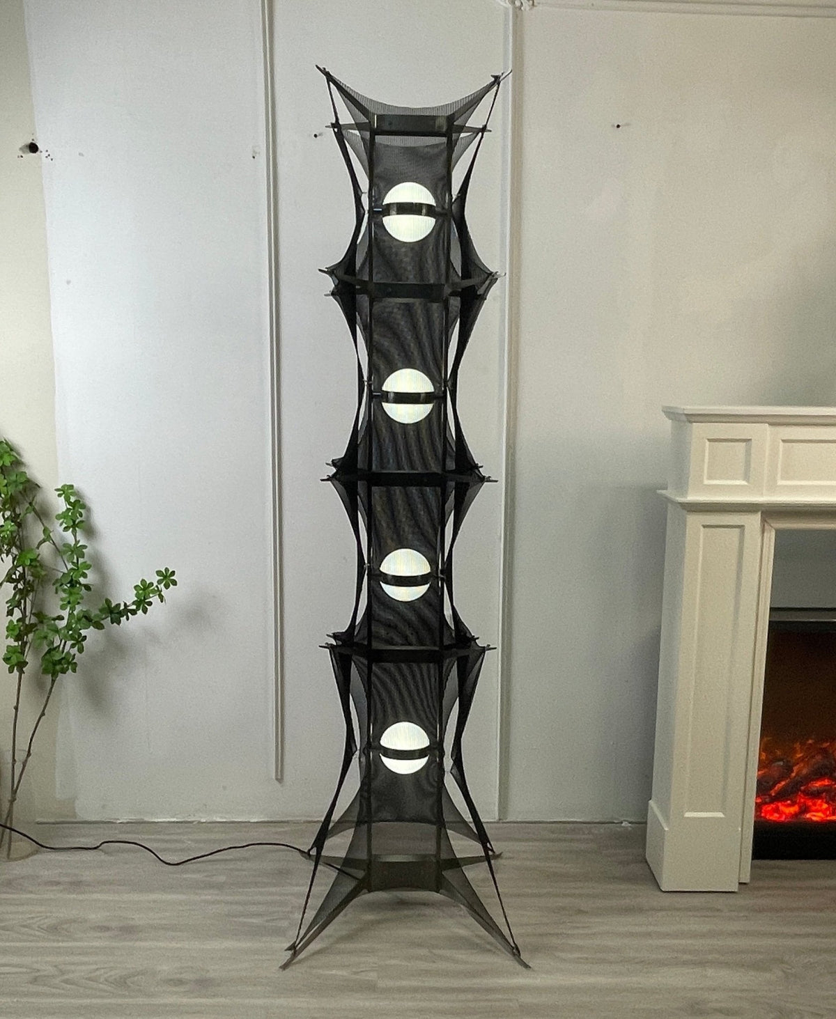 Miroia modern golvlampa
