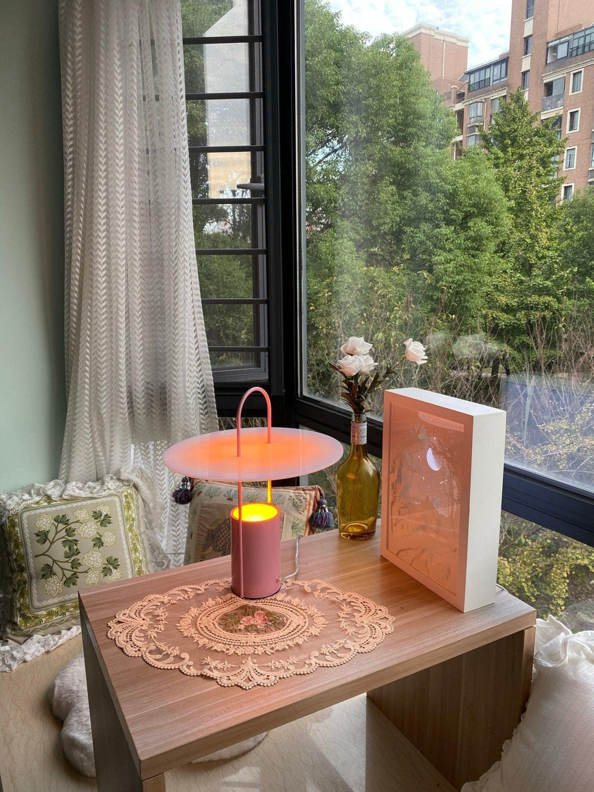 Hattie moderne bordlampe