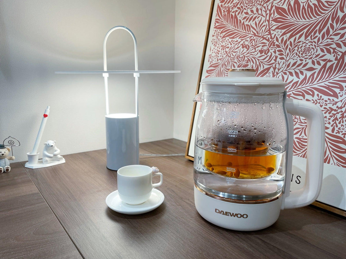 Hattie moderne bordlampe