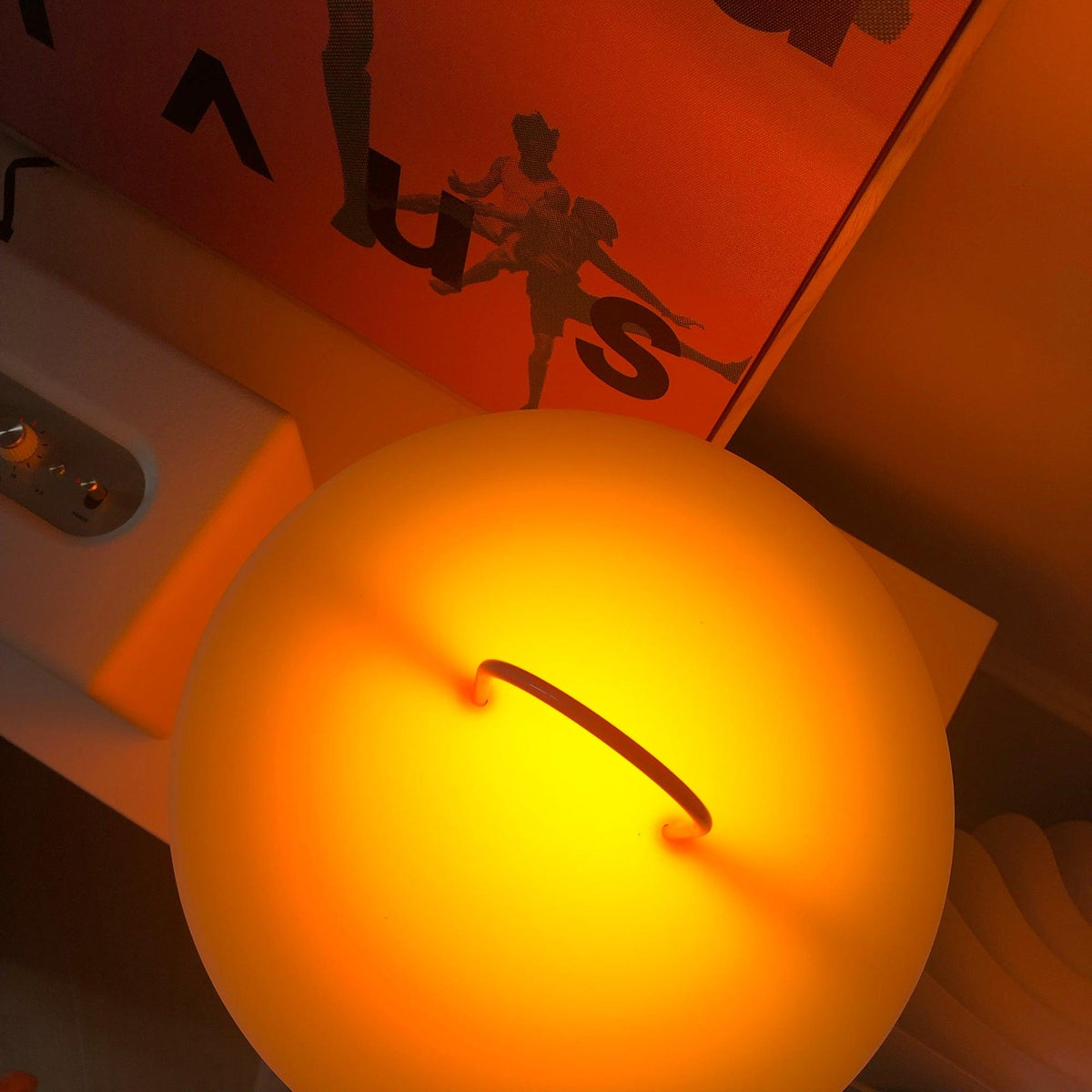 Hattie moderne bordlampe