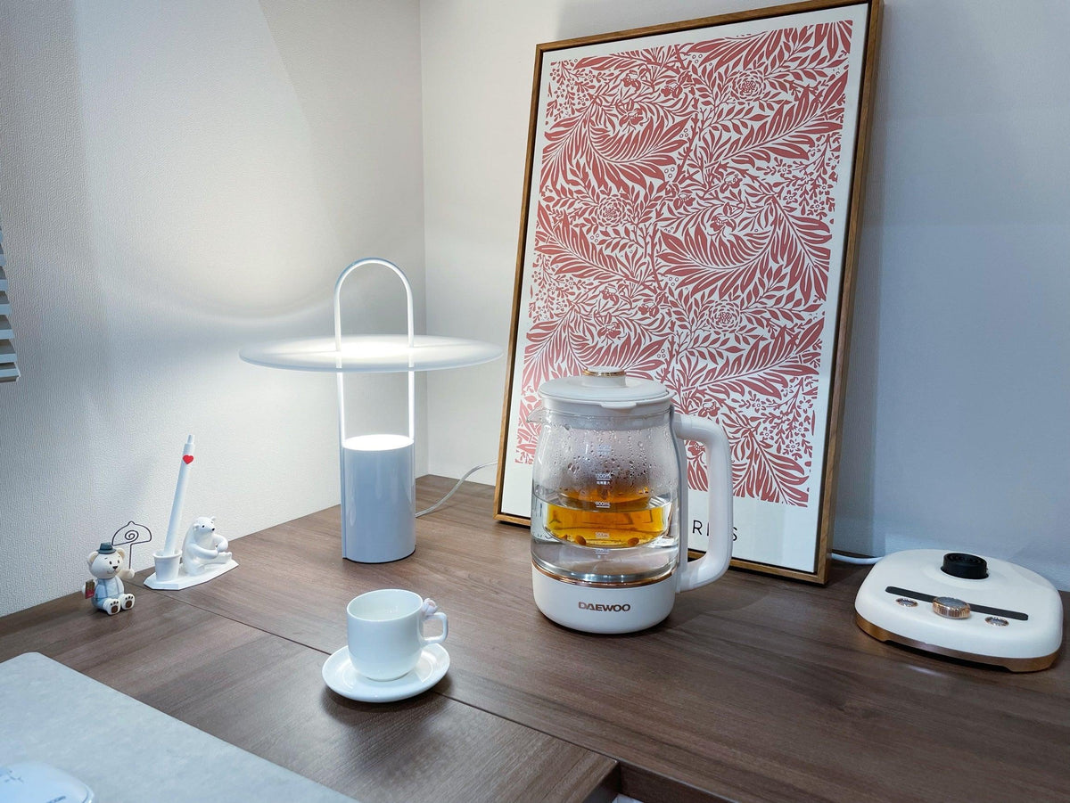 Hattie moderne bordlampe