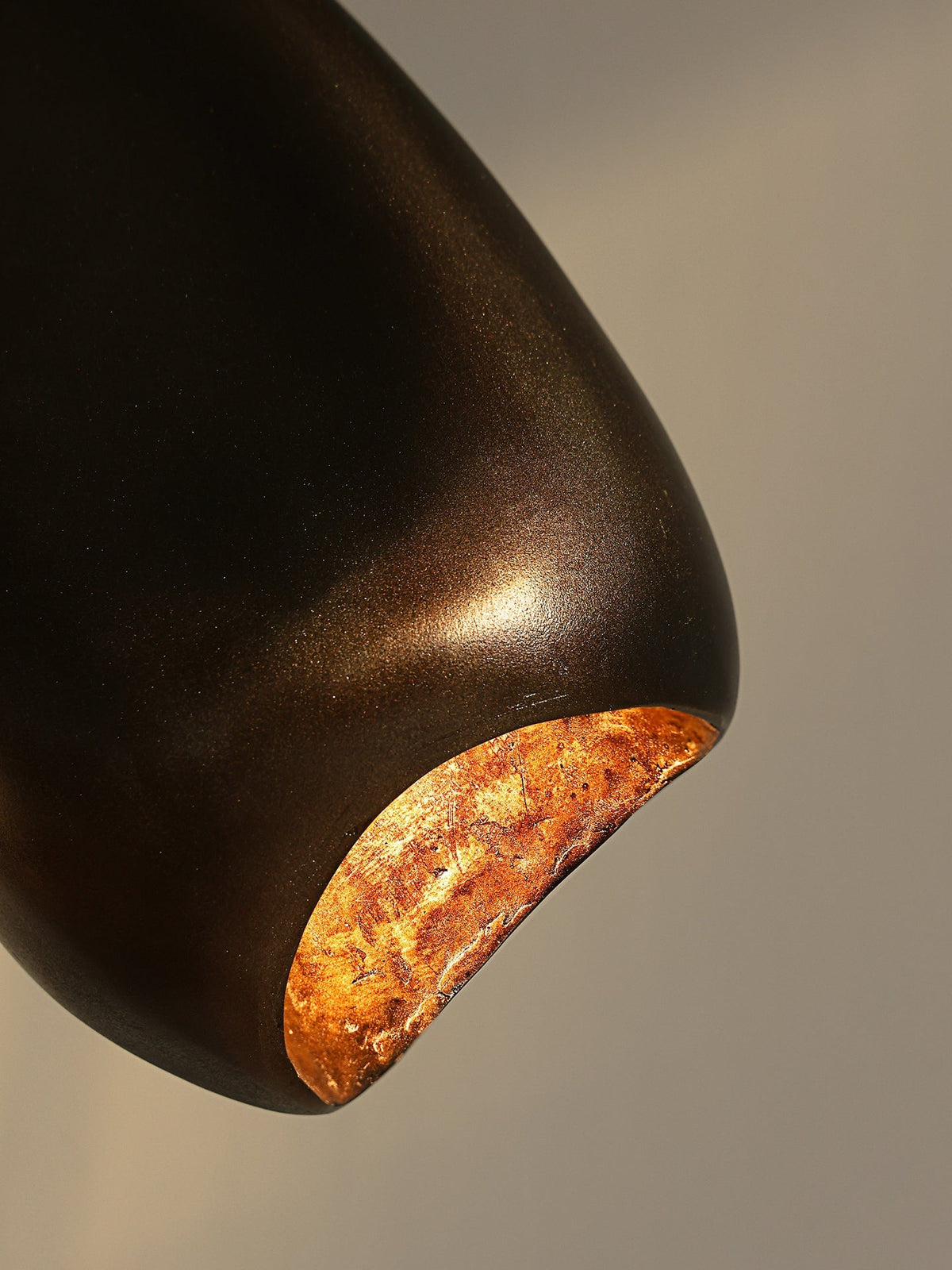 Kyns skulpturelle bordlampe
