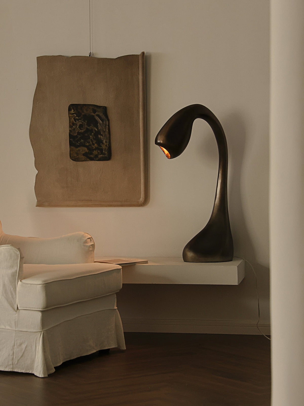 Kyns skulpturelle bordlampe