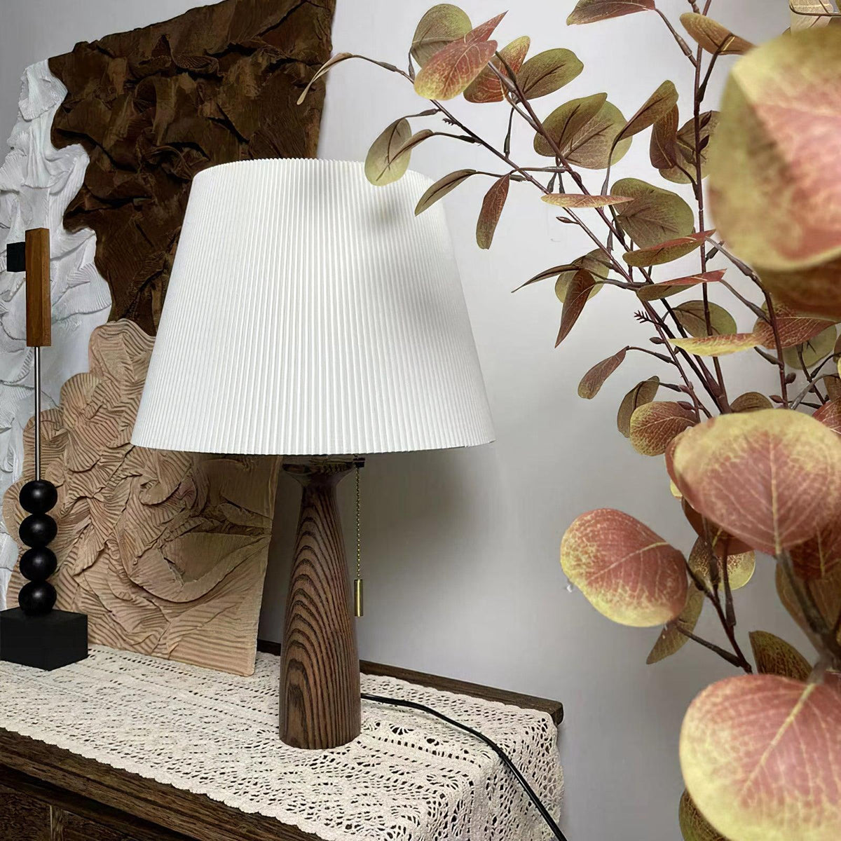 Soma bordlampe Nora i træ
