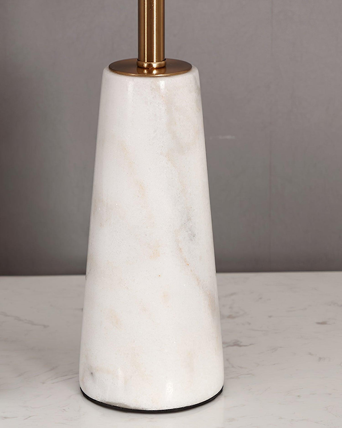 Ophaion Wabi-Sabi-skrivebordslampe i marmor