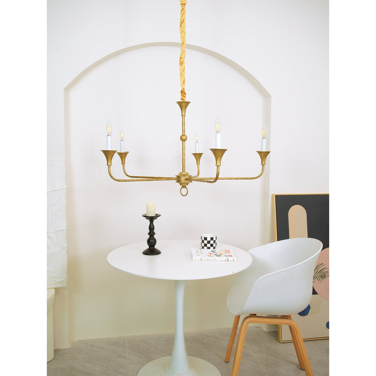Lustre Livelo elegante com velas