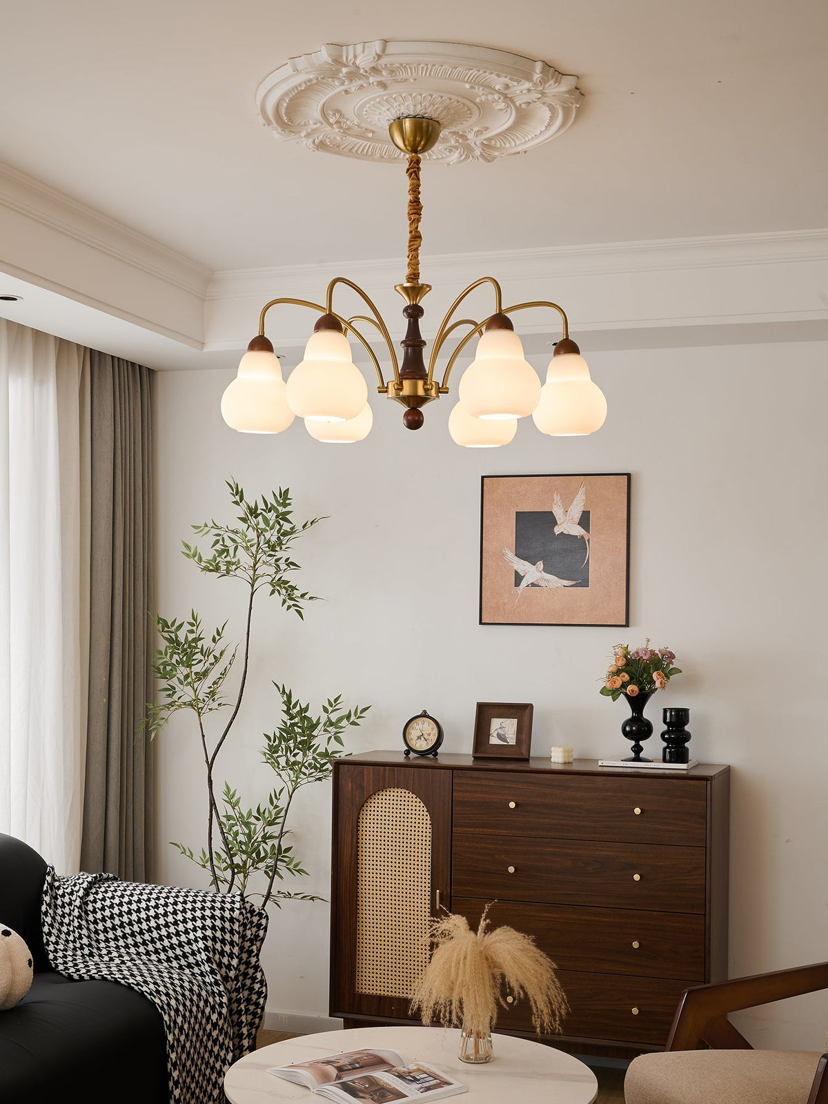 Novelle traditionel elegant vintagekrystallsekrone i træ