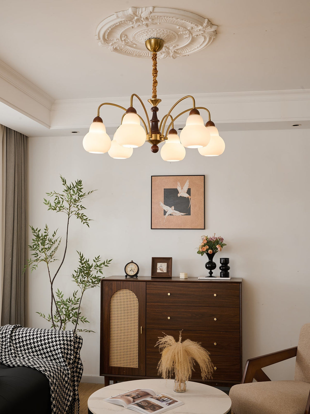 Novelle traditionel elegant vintagekrystallsekrone i træ