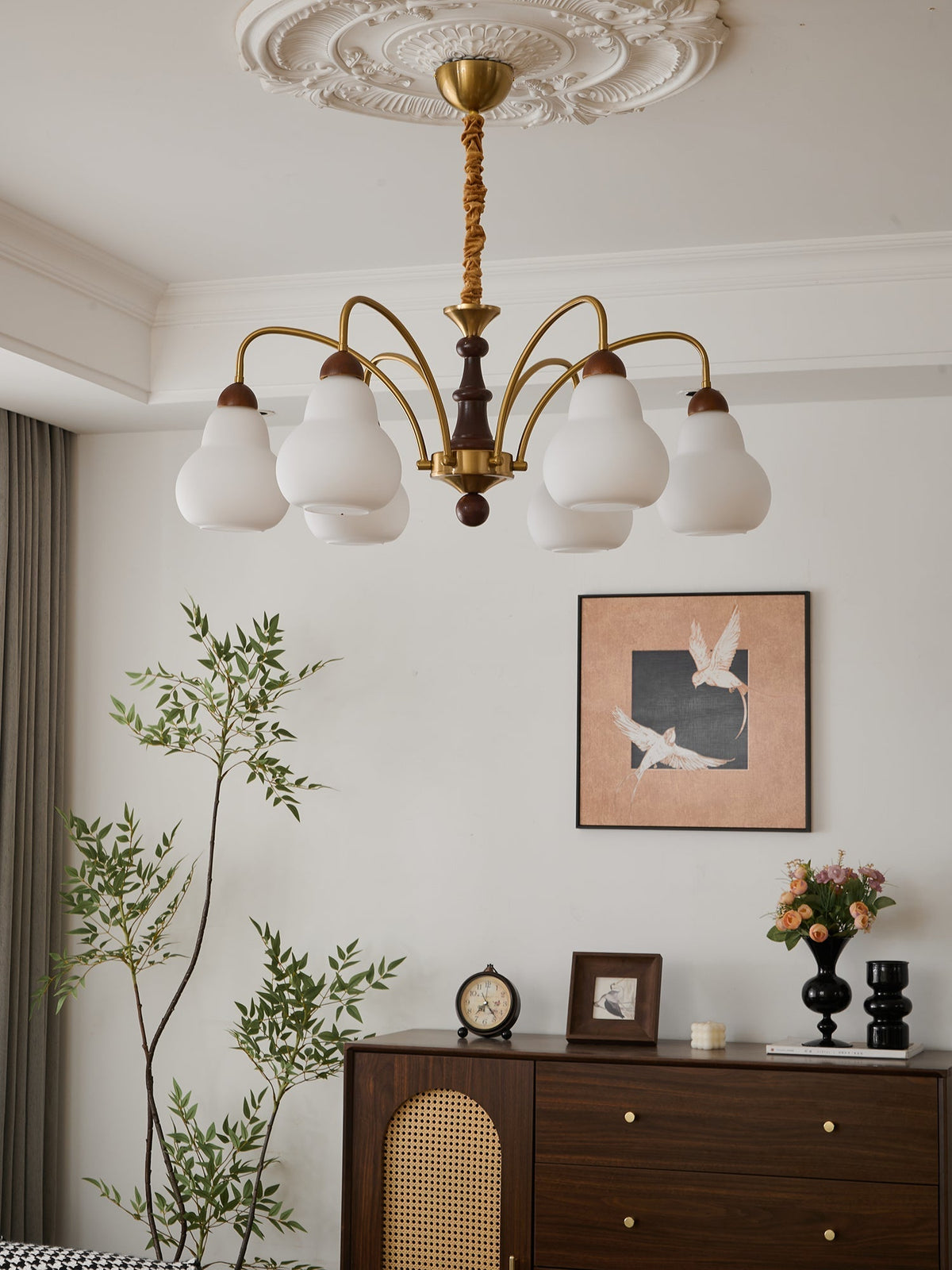 Novelle traditionel elegant vintagekrystallsekrone i træ