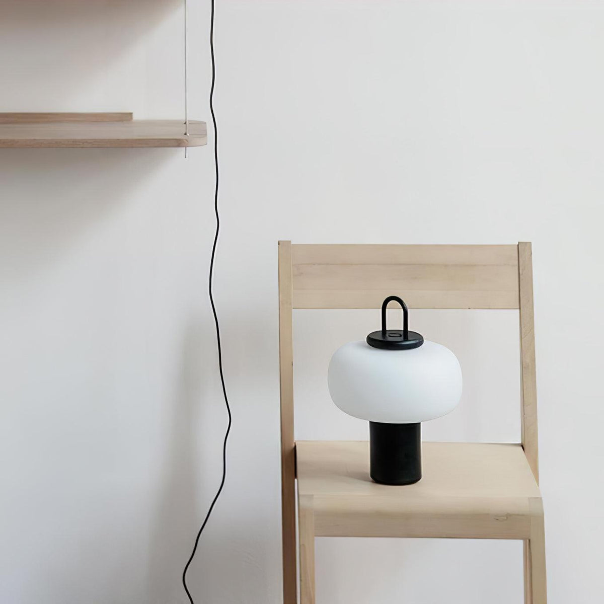Candeeiro de mesa minimalista Reveny