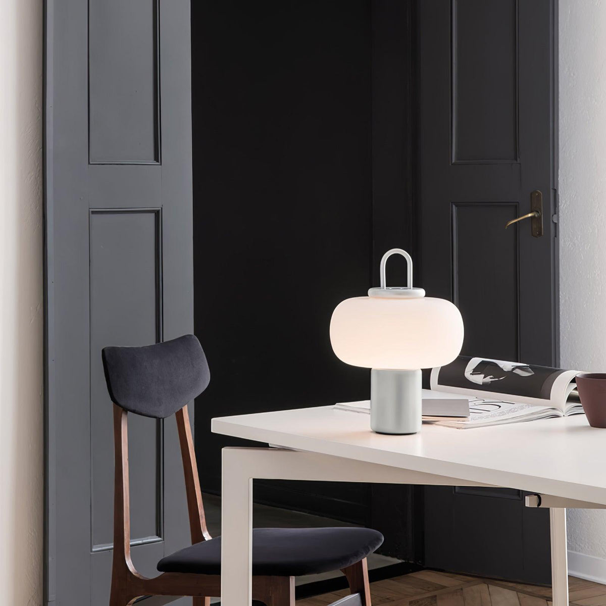 Candeeiro de mesa minimalista Reveny