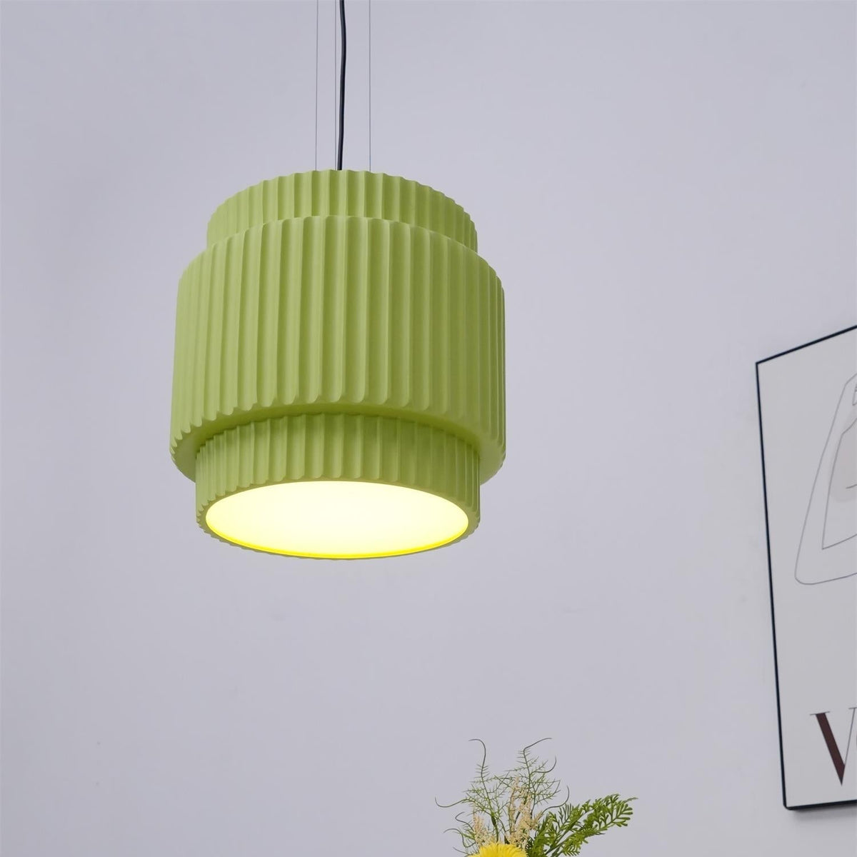 Terioriella pendel-lampe med ribbet skærm