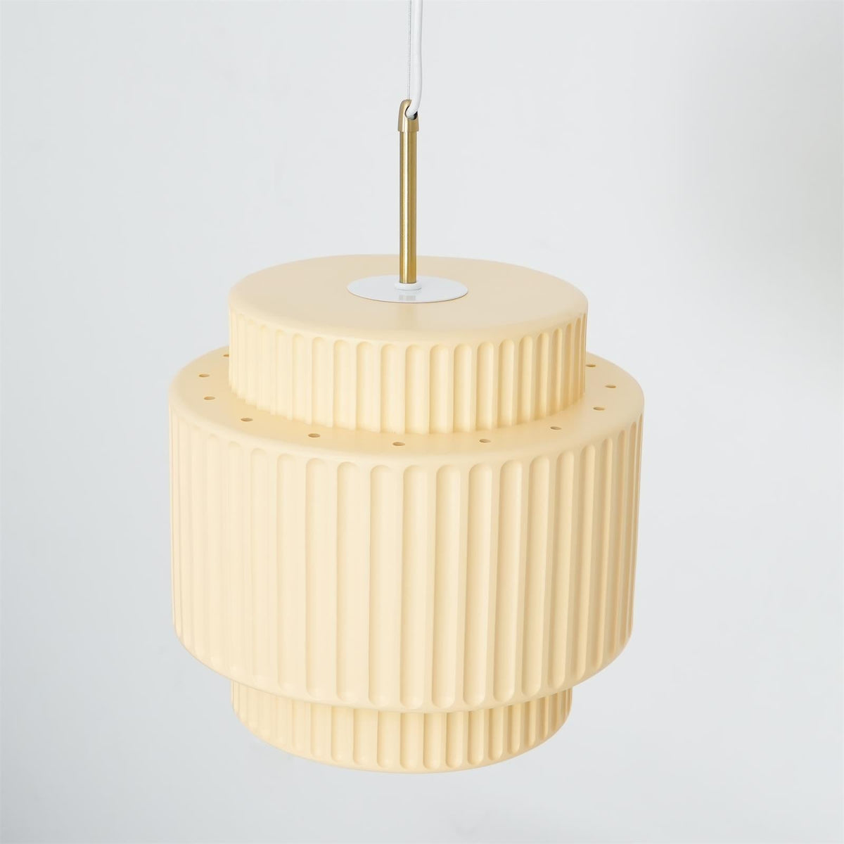 Terioriella pendel-lampe med ribbet skærm