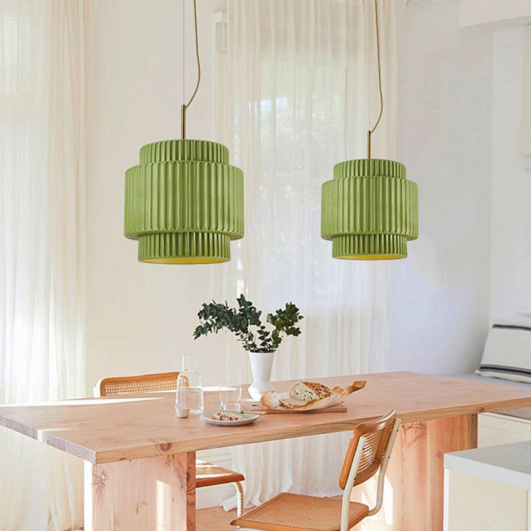 Terioriella pendel-lampe med ribbet skærm