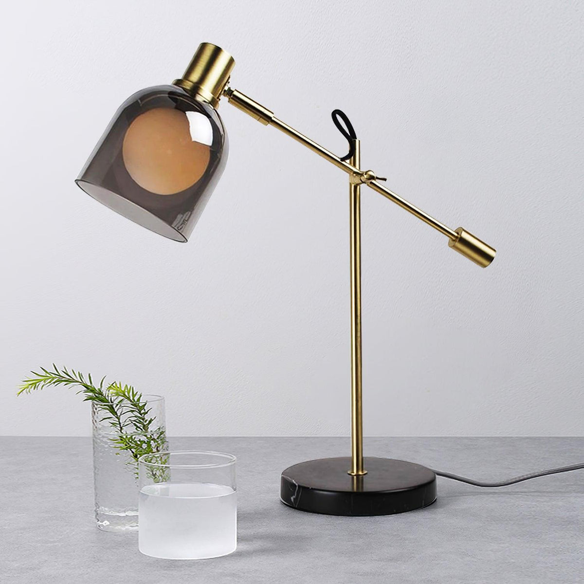 Locor industriel marmorbordlampe
