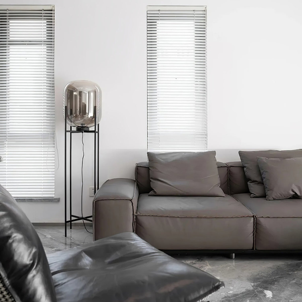 Liorivelia industriel gulvlampe i glas