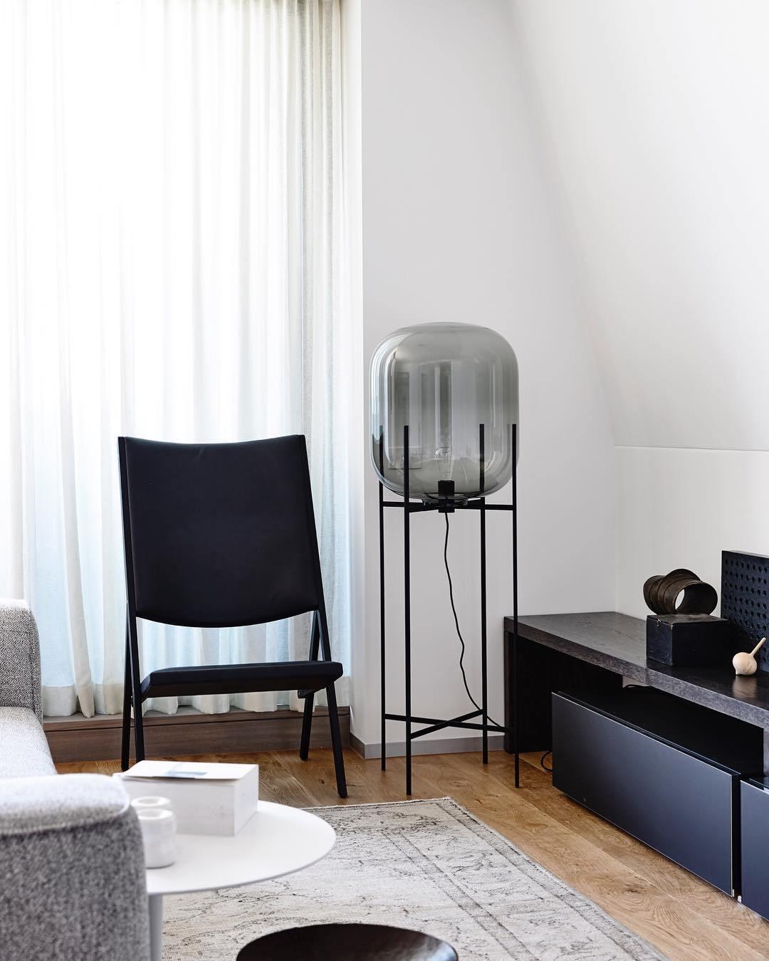 Liorivelia industriel gulvlampe i glas