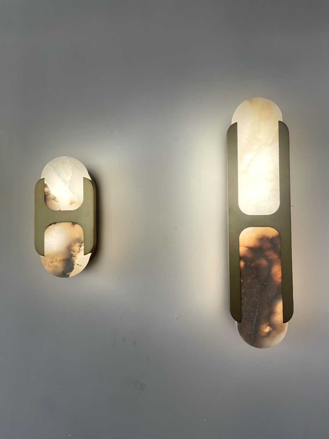 Lylaearis vägglampa i alabaster