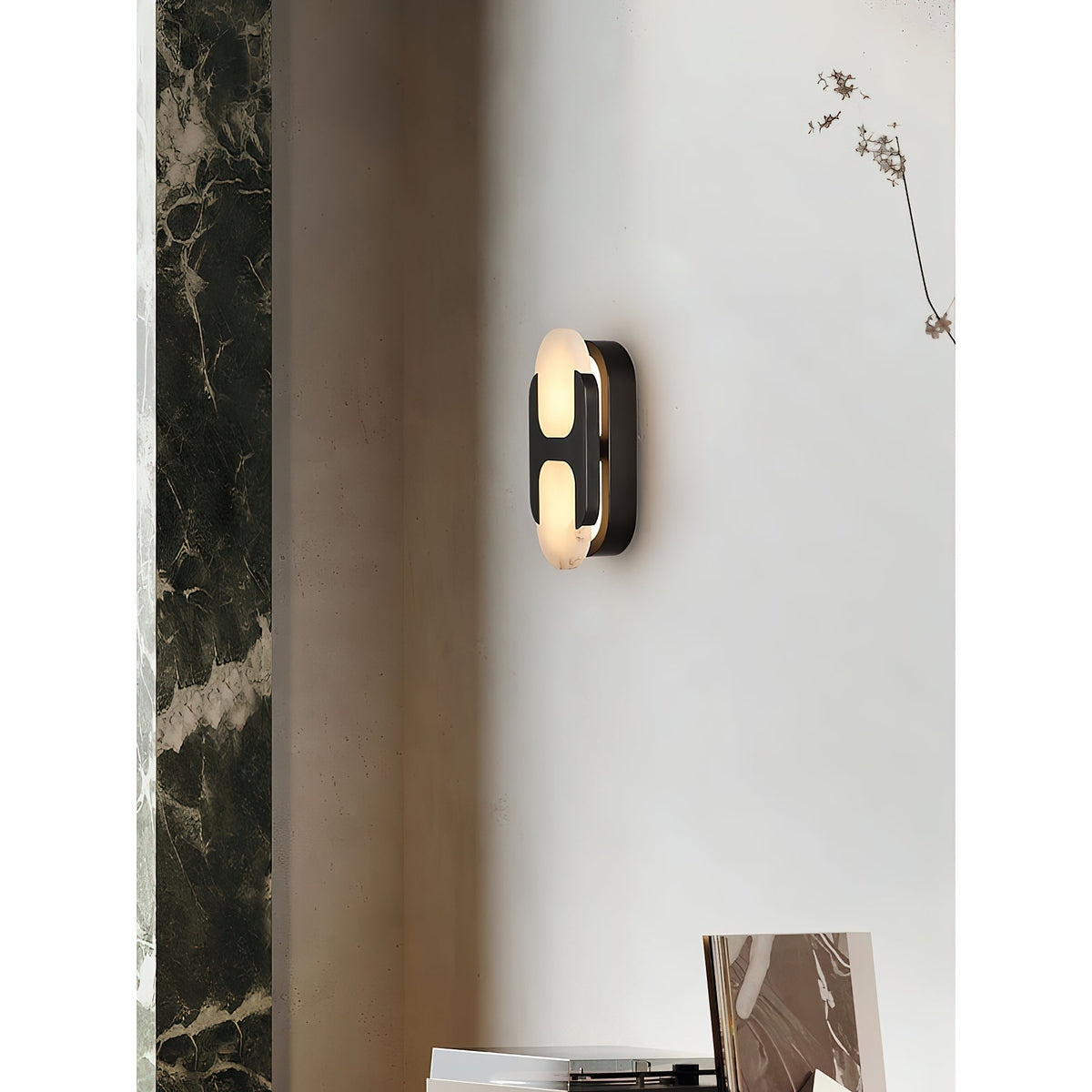 Lylaearis vägglampa i alabaster