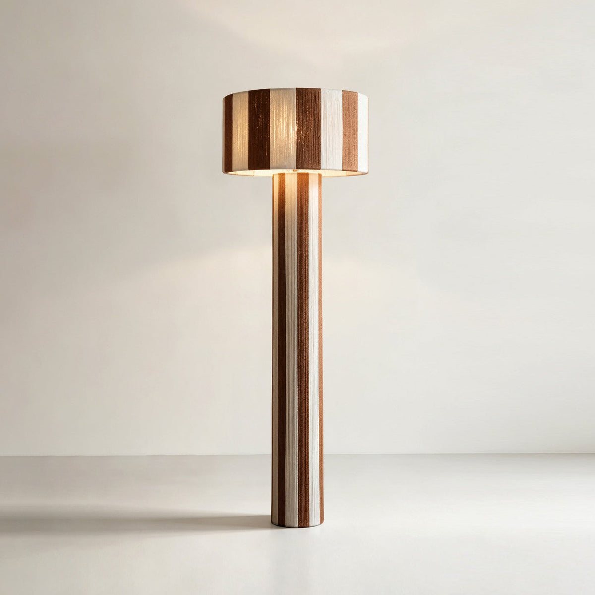 Quillmont-gulvlampe