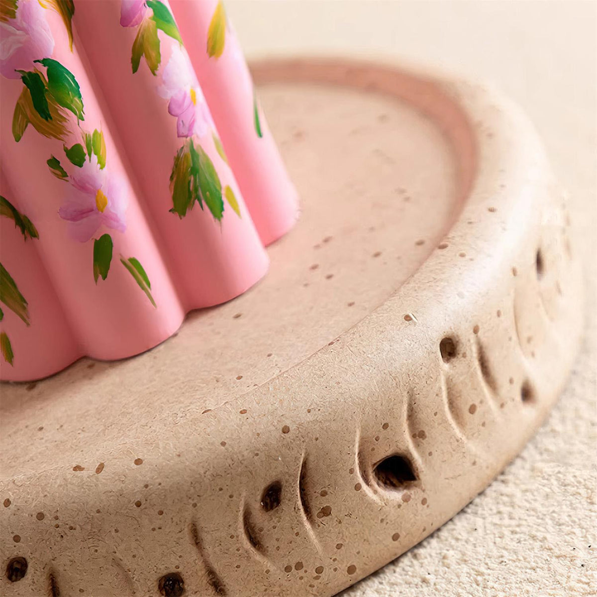 Velalora Table Lamp