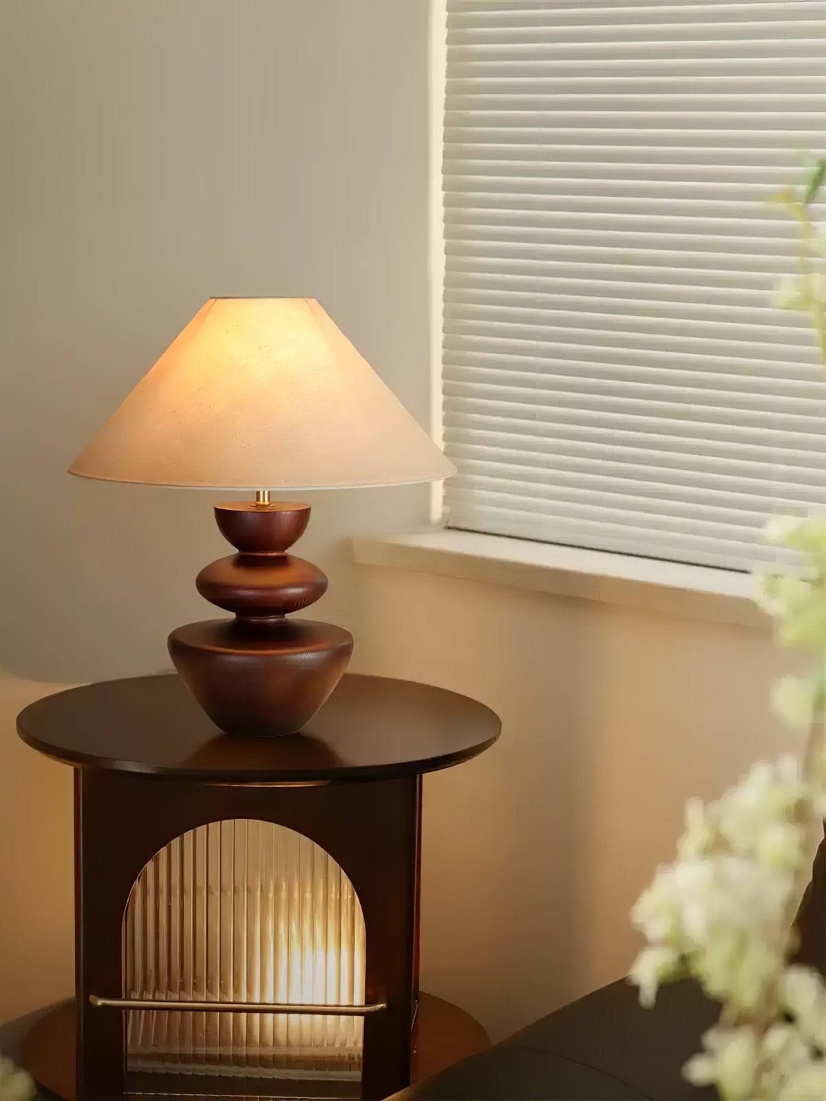 Joanne vintage-bordlampe i træ
