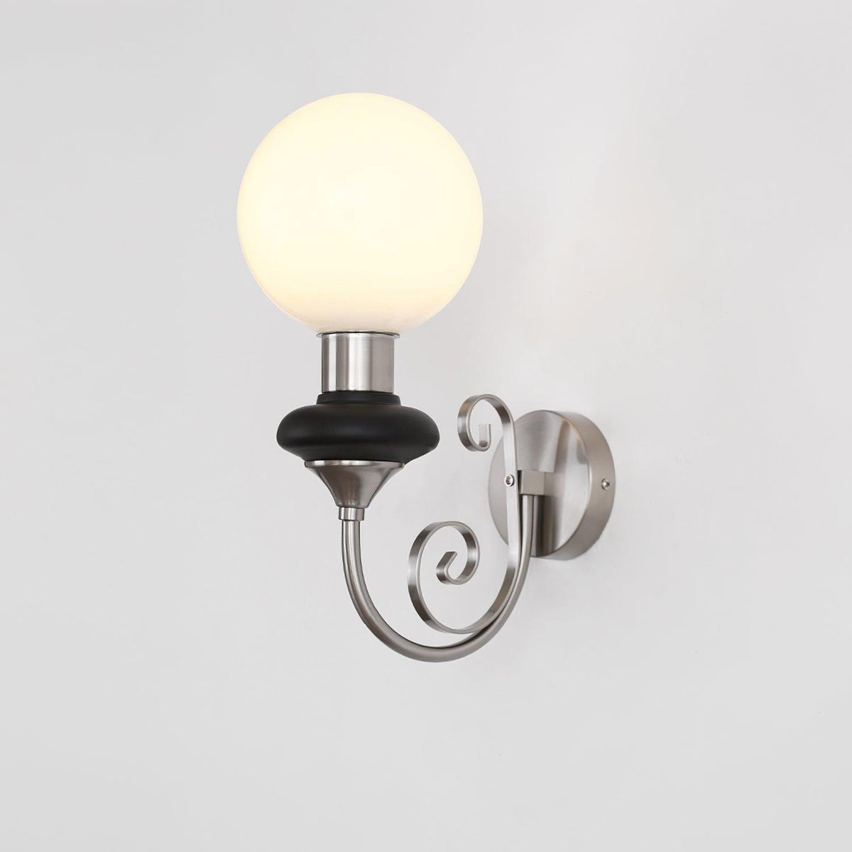 Teriearia vägglampa