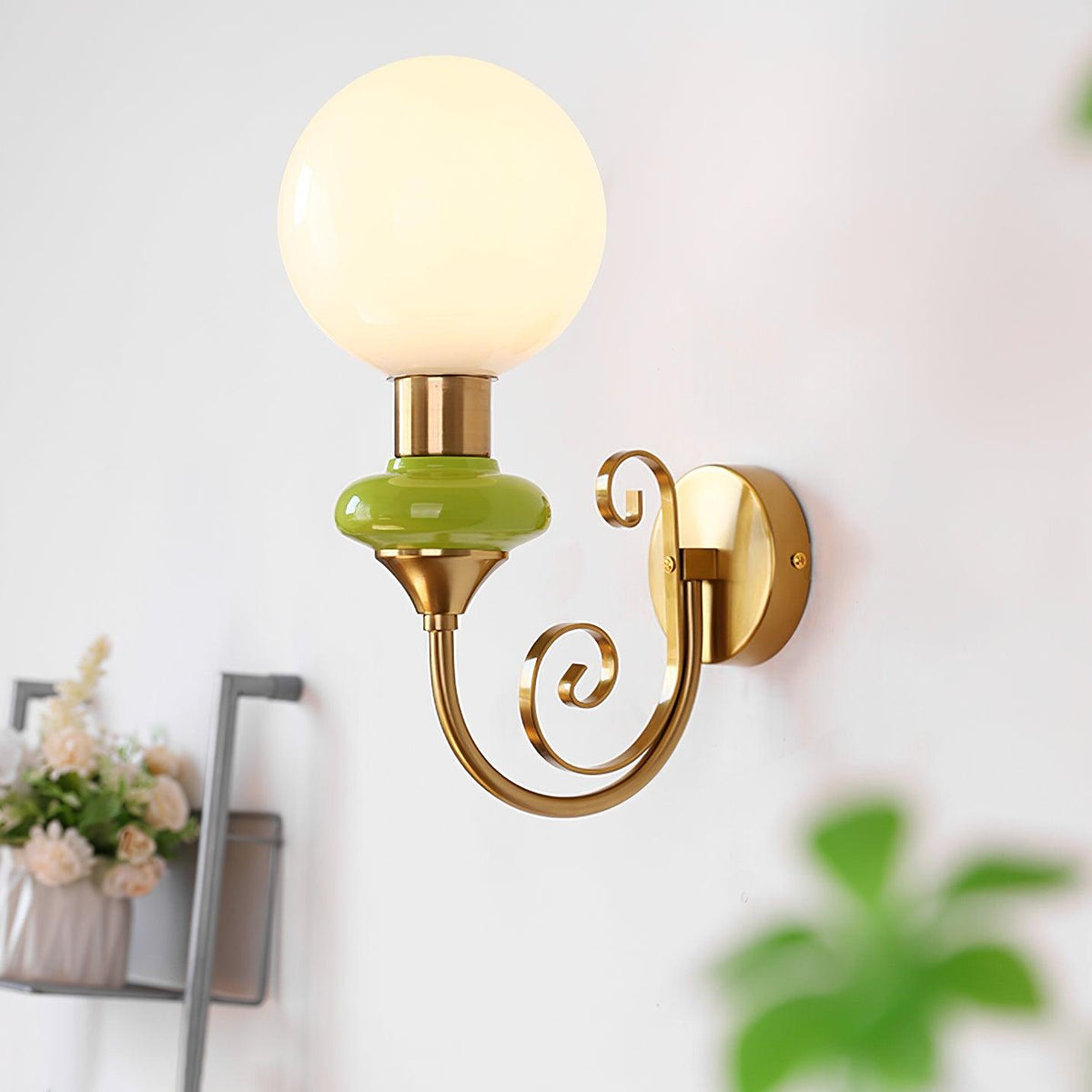 Teriearia vägglampa