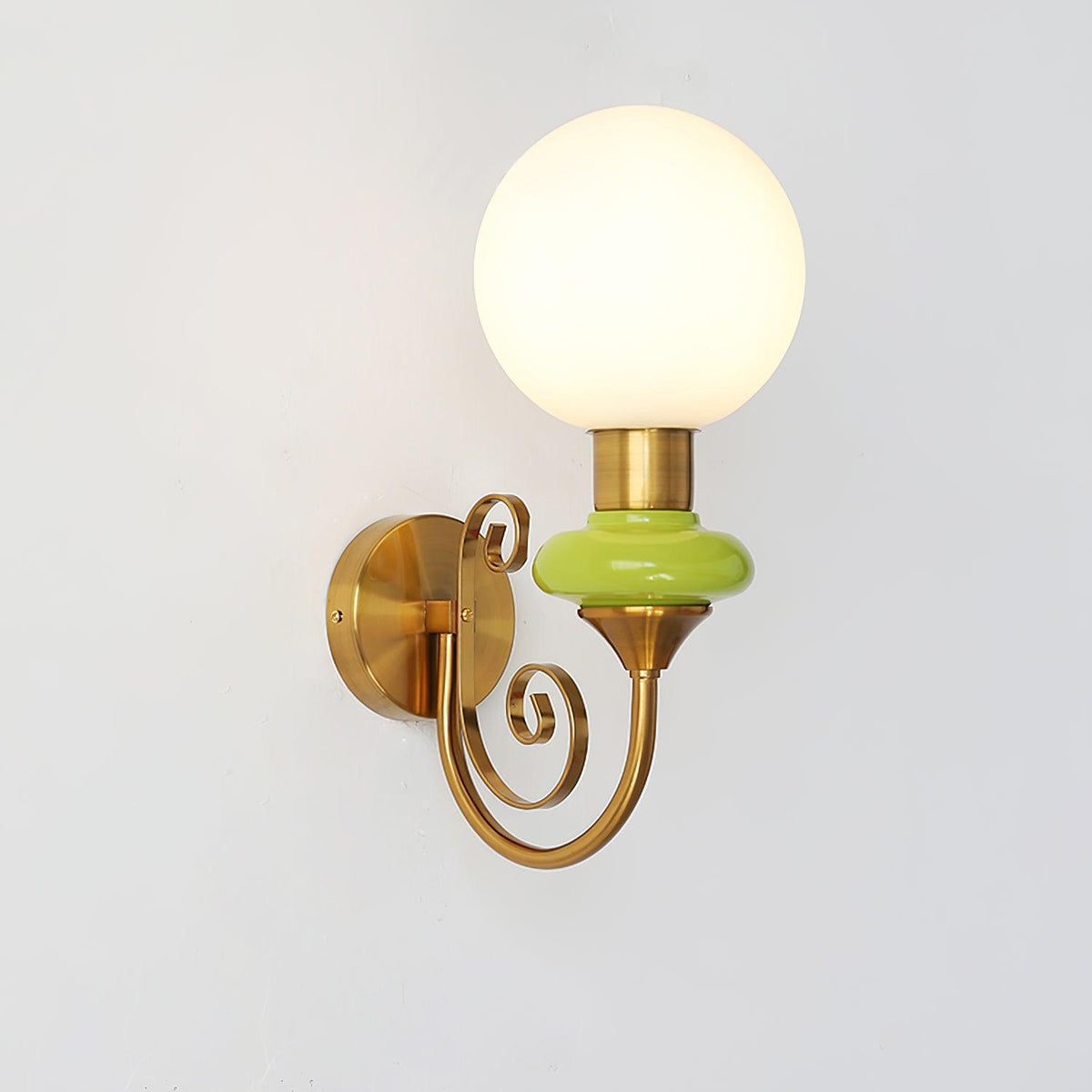 Teriearia vägglampa