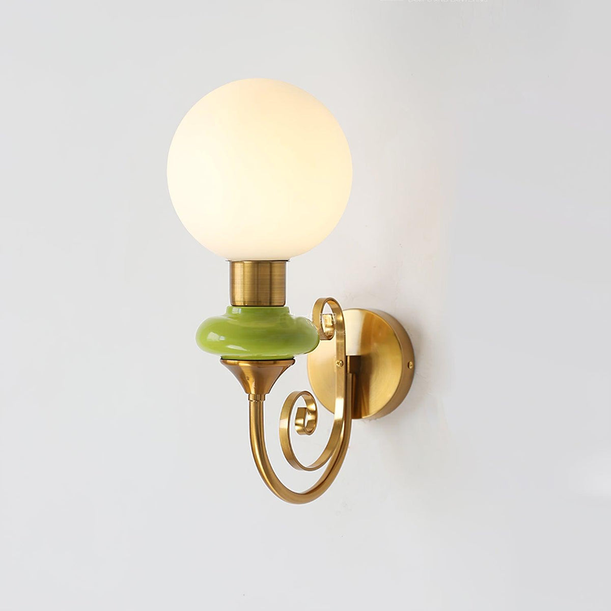 Teriearia vägglampa