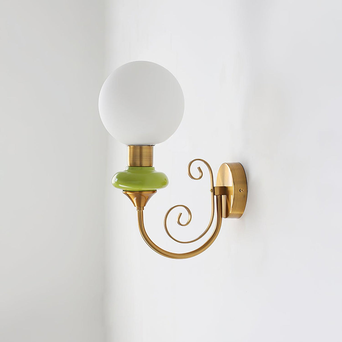 Teriearia vägglampa