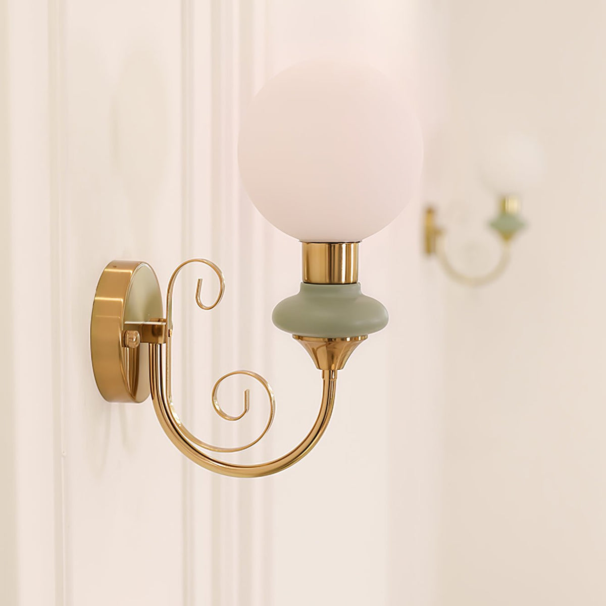 Candeeiro de parede plug-in Whirl Chic