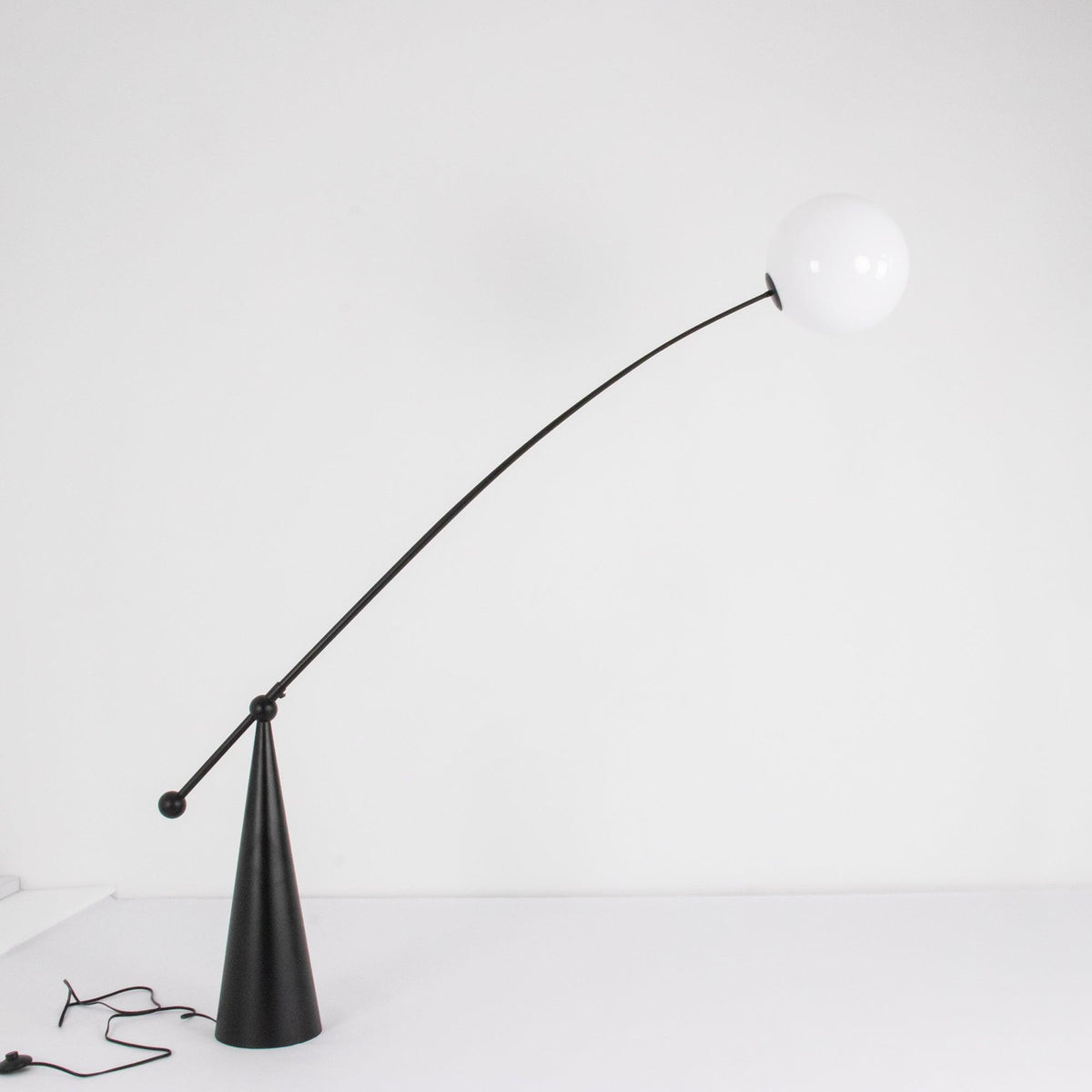 Ortalil modern bågformad golvlampa