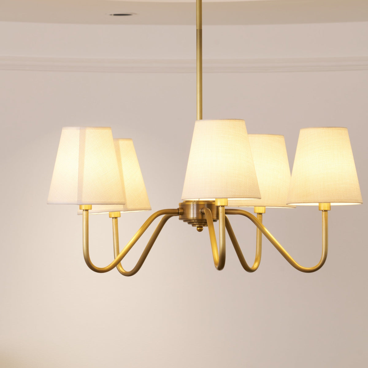Candeeiro suspenso Viraean vintage industrial em latão e tecido