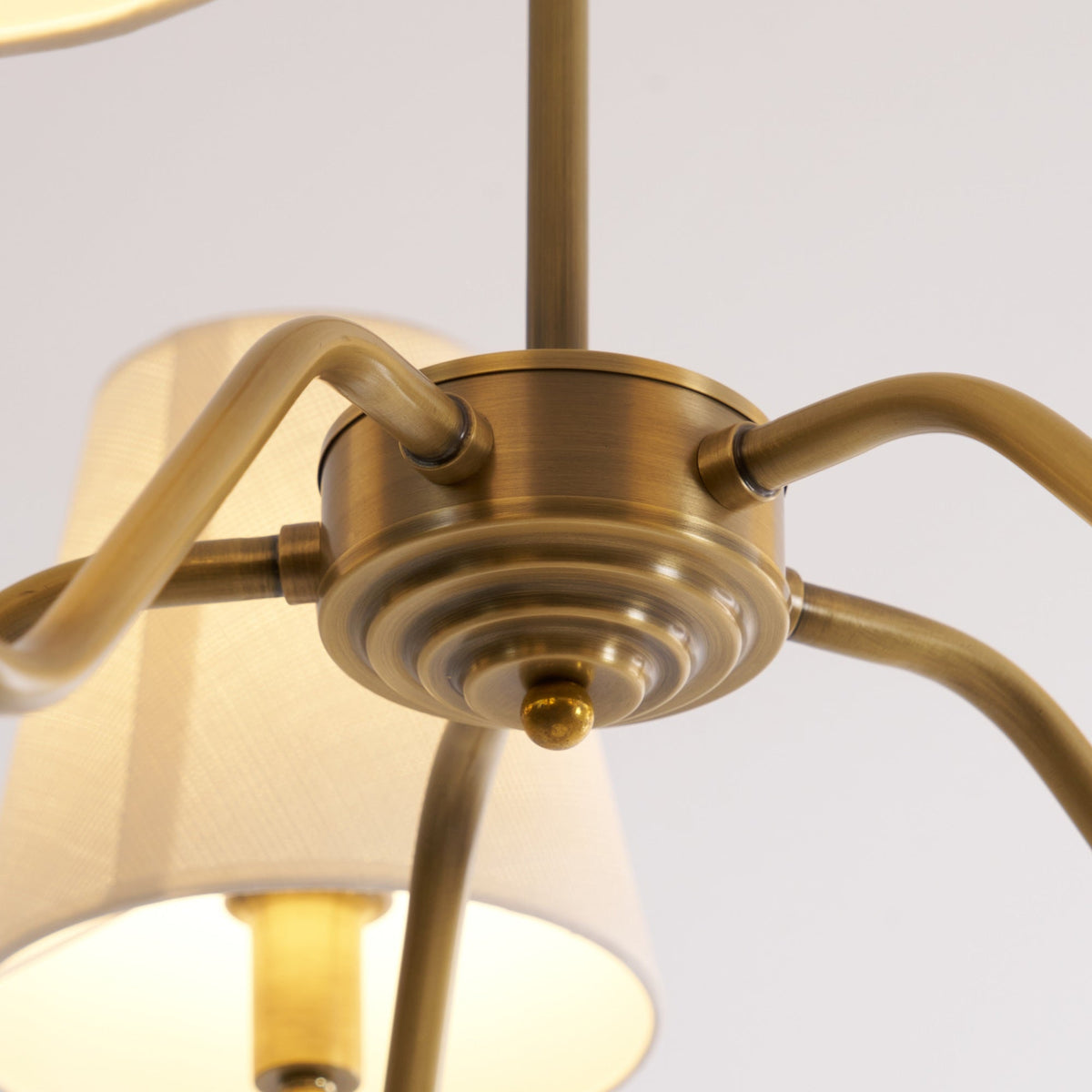 Candeeiro suspenso Viraean vintage industrial em latão e tecido