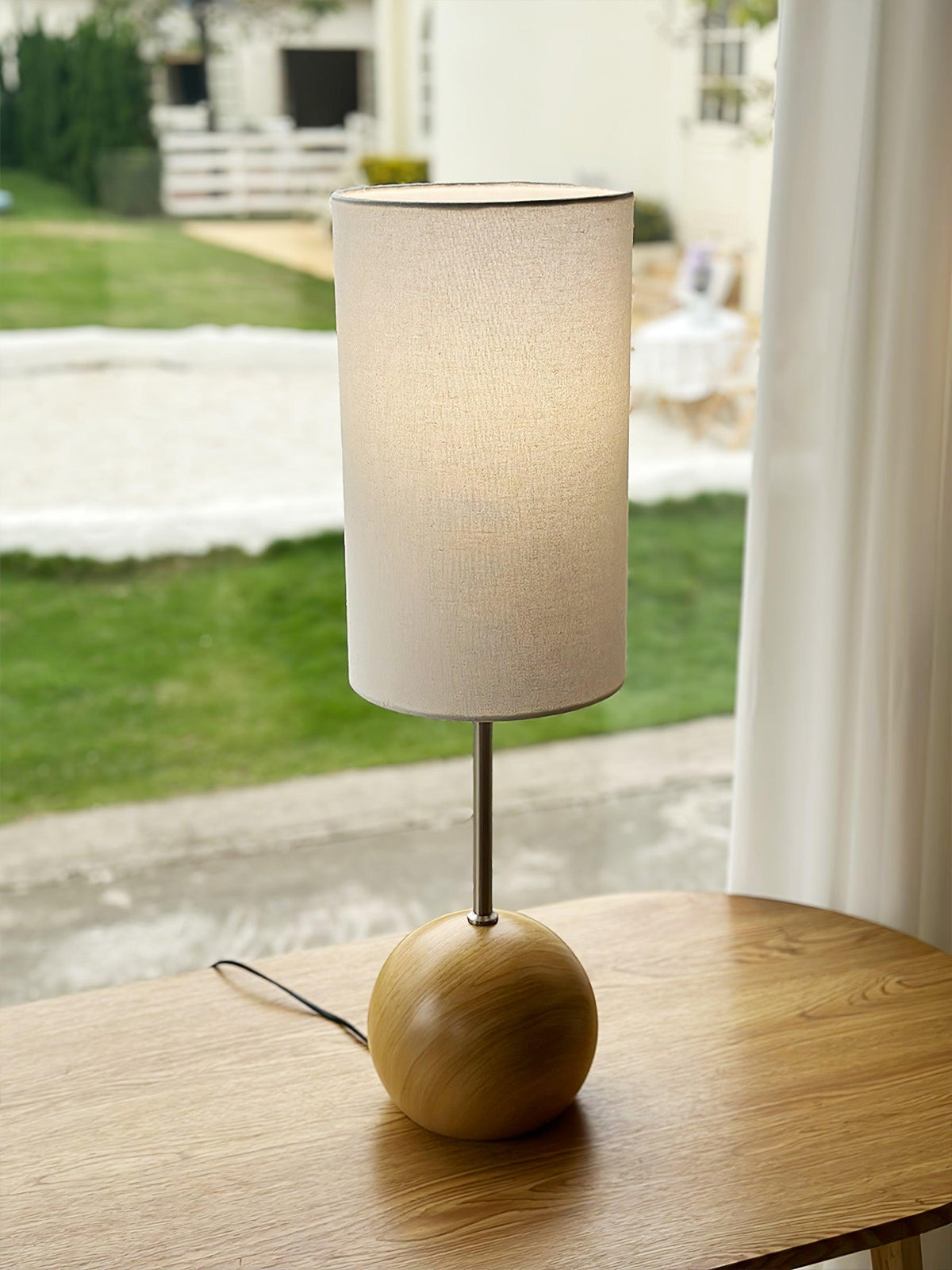 Sylivira bordlampe med trækugle