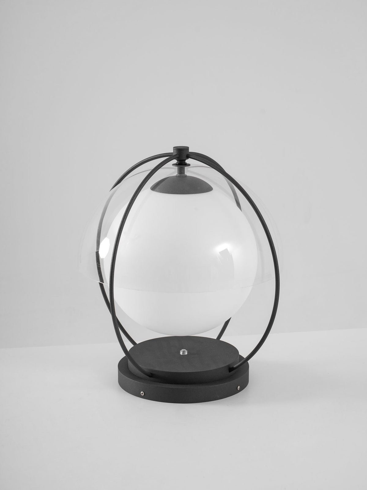 Orbital hnattlaga útiborðlampi