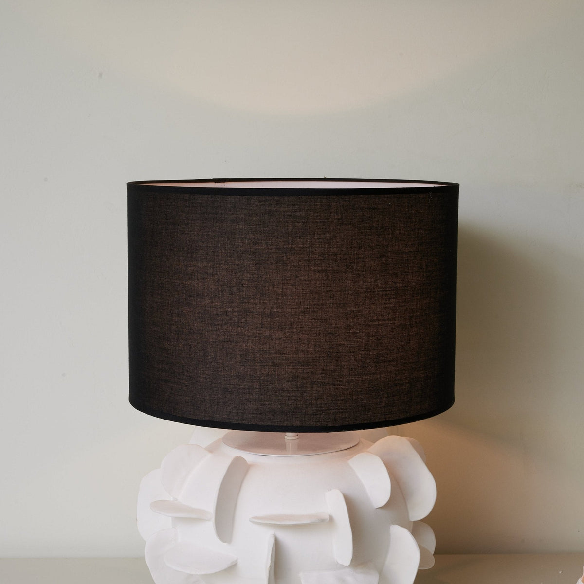 Peyton samtida bordslampa i keramik