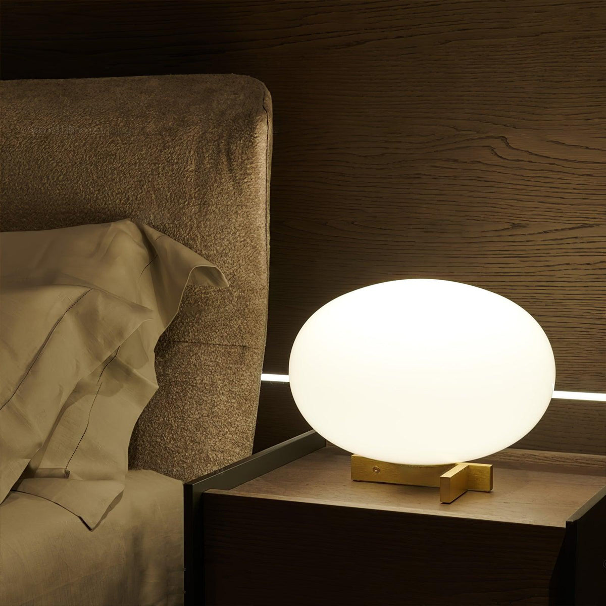 Golvin orbital bordlampe i kugleform