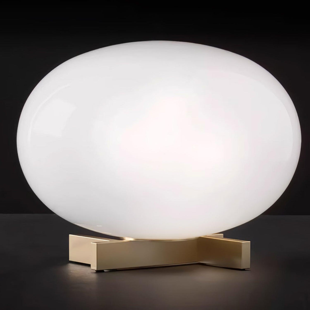 Golvin orbital bordlampe i kugleform