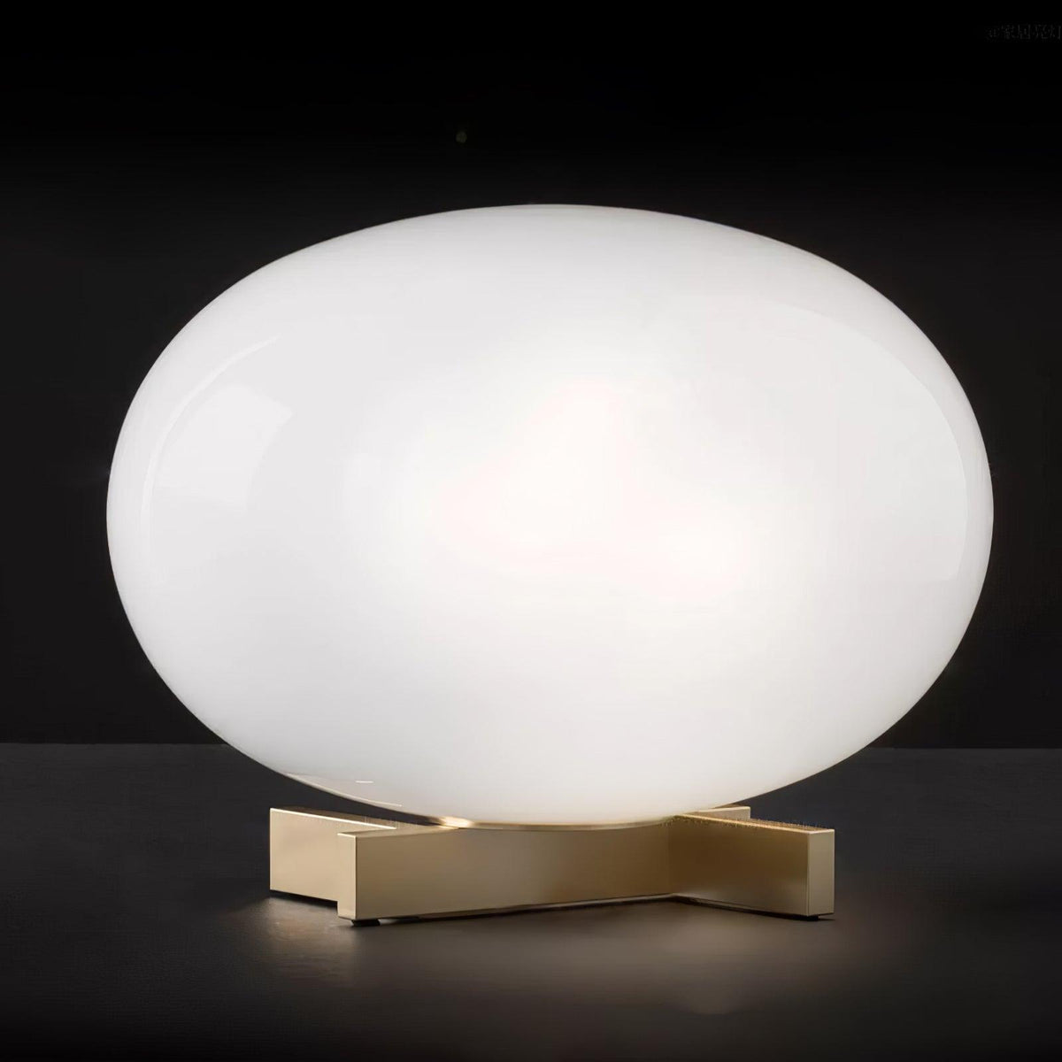 Golvin orbital bordlampe i kugleform