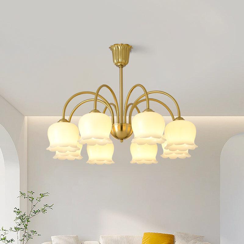 Candeeiro Solenora em latão, elegante, com braços curvos