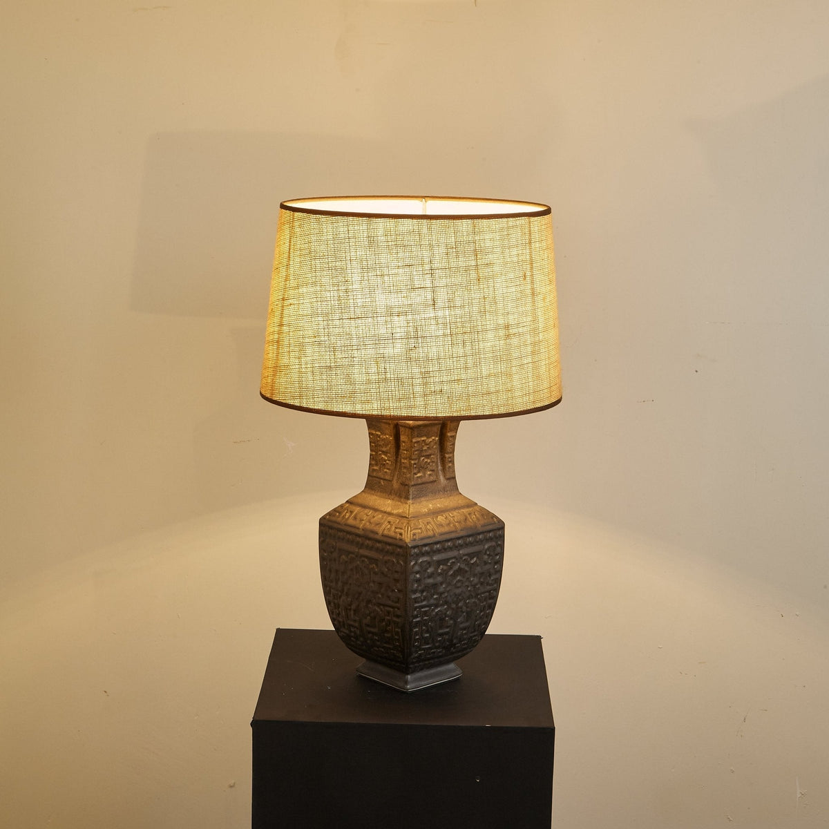 Echo vintage-bordlampe i stof