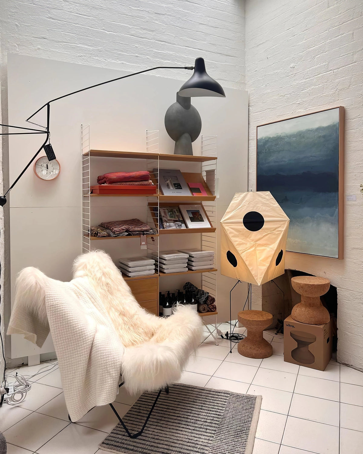 Sath kunstnerisk gulvlampe i stof
