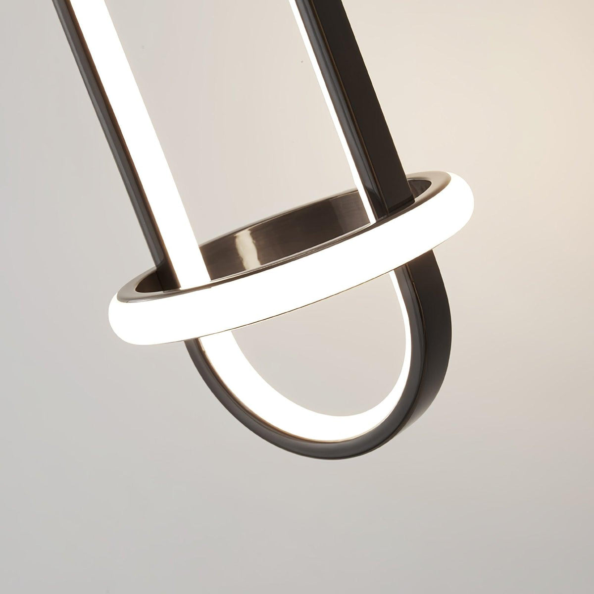 Aplique de parede oval Vivianne moderno e minimalista em latão