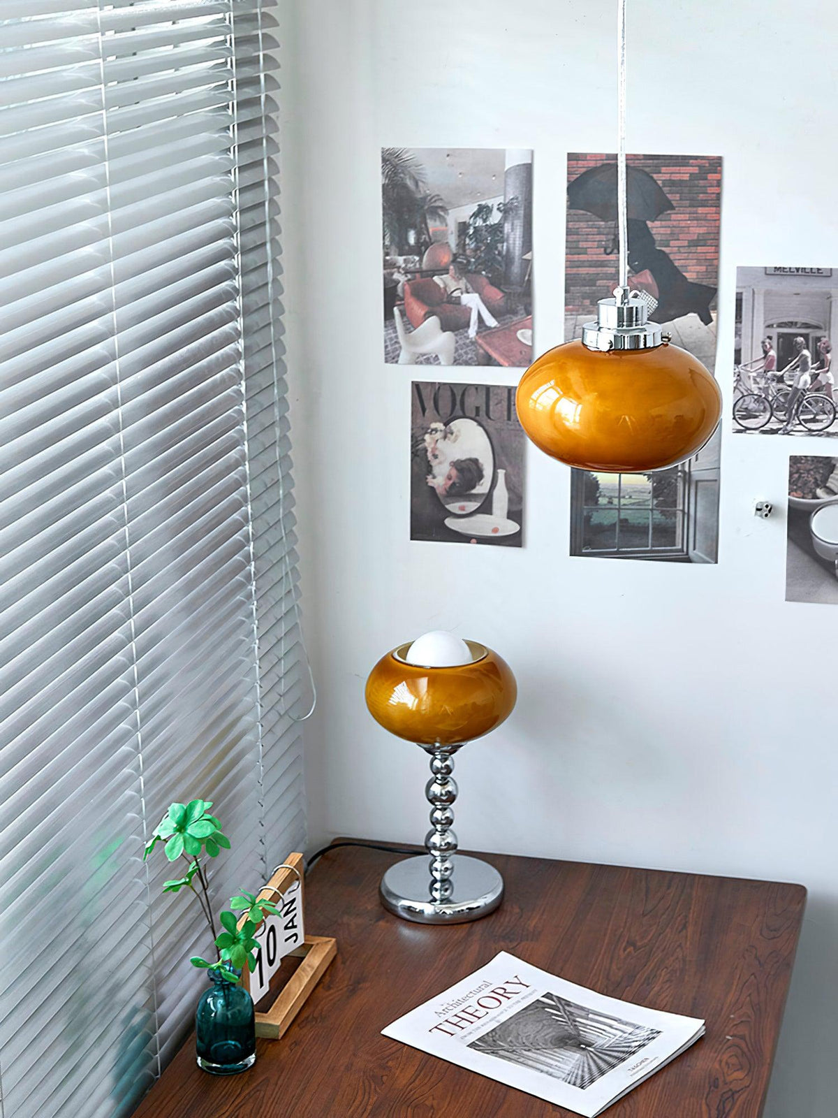 Lioruira modern bordslampa