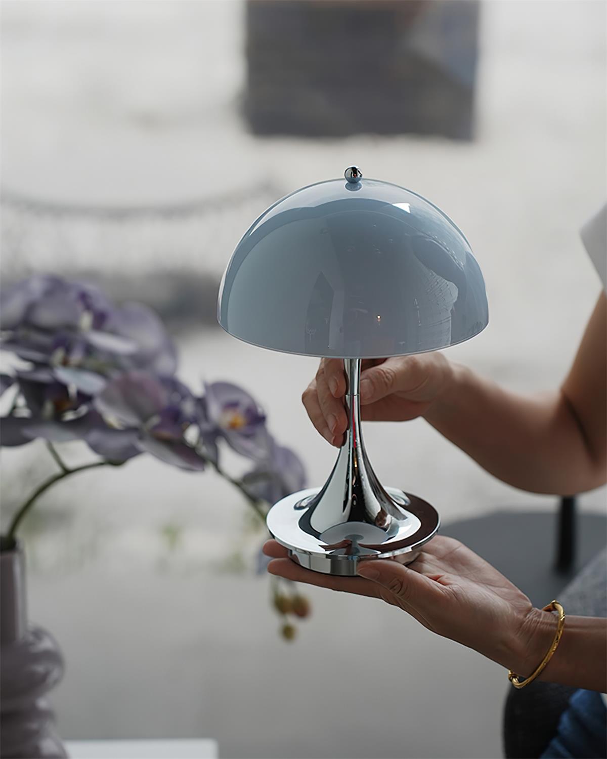 Renoraine Table Lamp